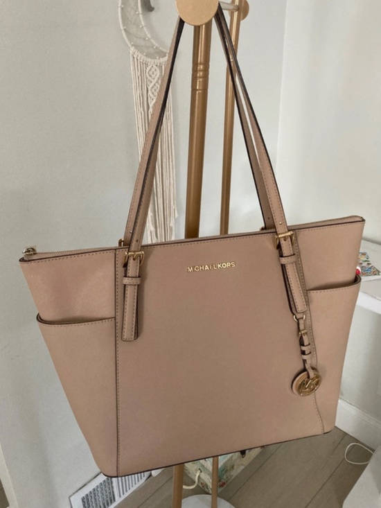 Michael Kors Handbags - Preloved [100% Authentic] MK tote in Beige